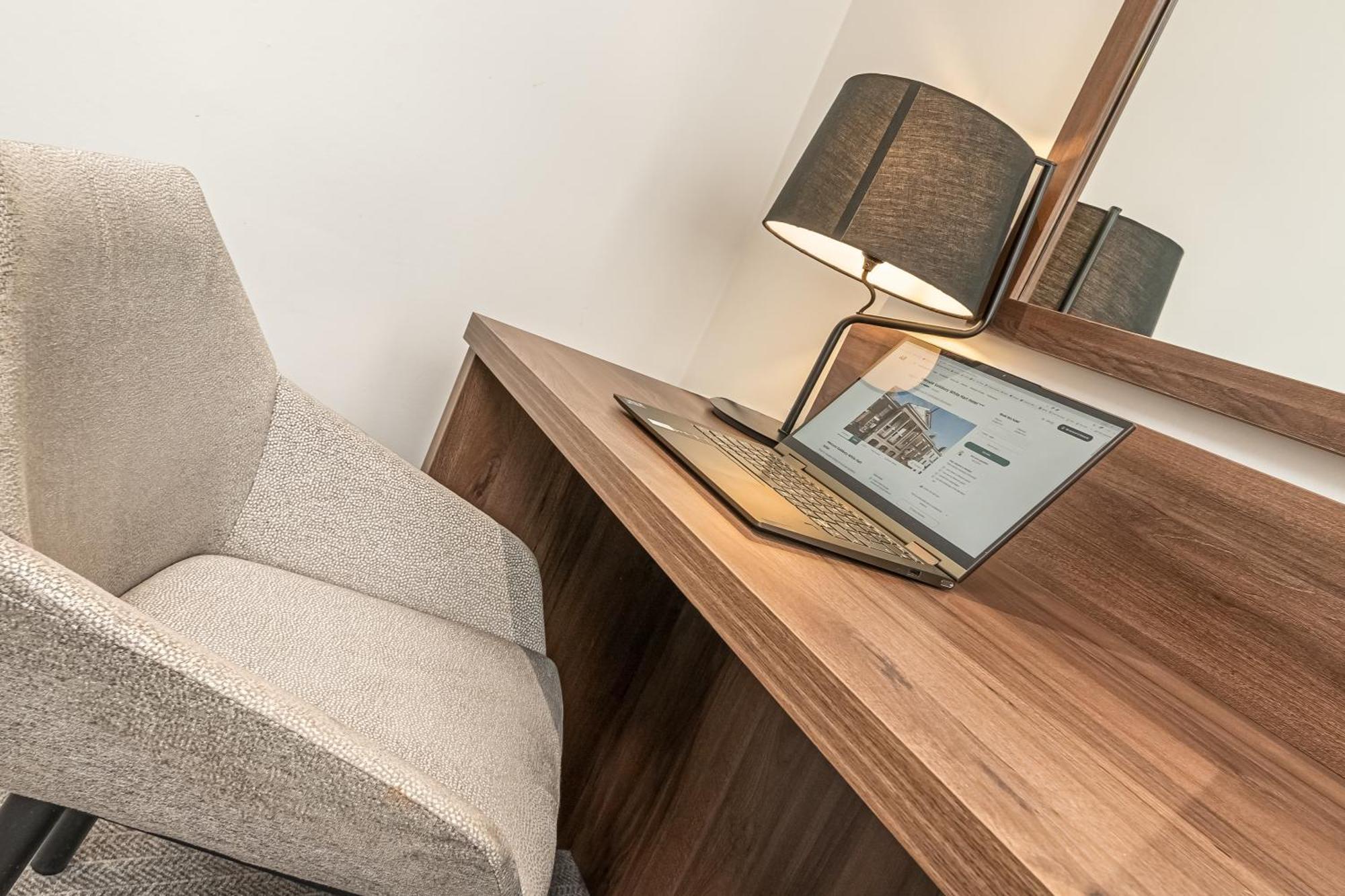Mercure Salisbury White Hart Hotel & Apartments Экстерьер фото