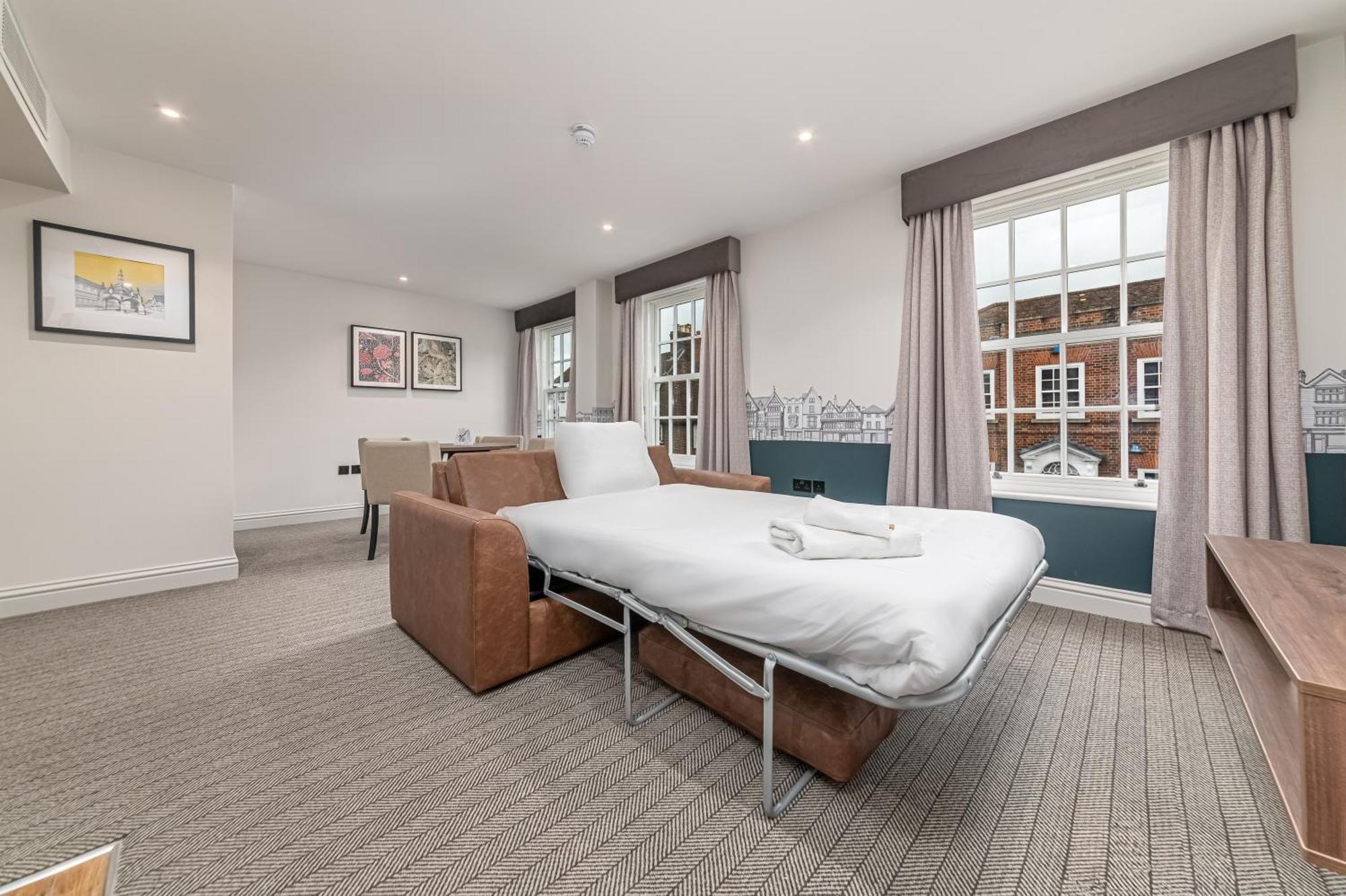 Mercure Salisbury White Hart Hotel & Apartments Экстерьер фото