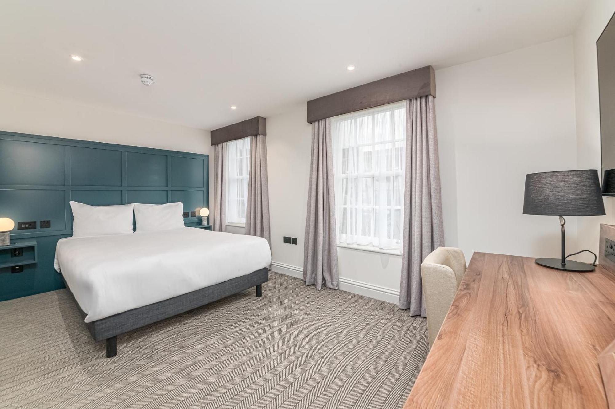 Mercure Salisbury White Hart Hotel & Apartments Экстерьер фото