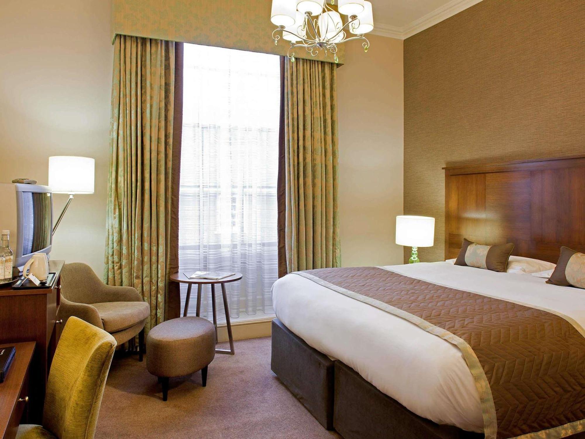Mercure Salisbury White Hart Hotel & Apartments Экстерьер фото