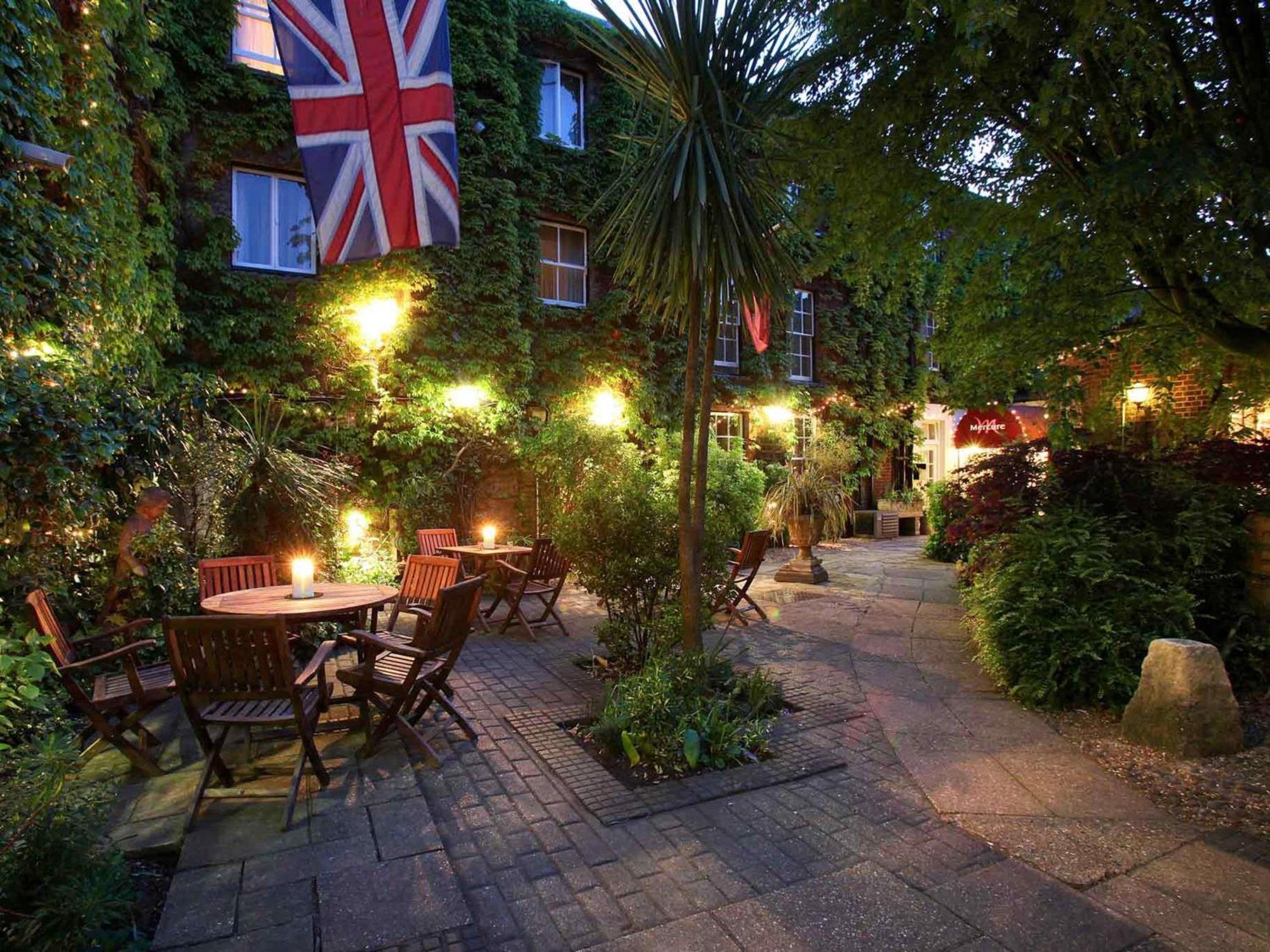Mercure Salisbury White Hart Hotel & Apartments Экстерьер фото
